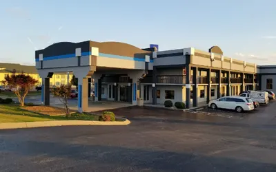 Gateway Inn and Suites