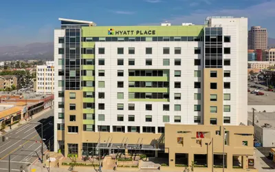 Hyatt Place Glendale / Los Angeles