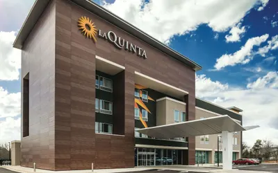 La Quinta Inn & Suites by Wyndham Atlanta South - McDonough