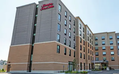 Hampton Inn & Suites Boston/Waltham