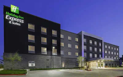 Holiday Inn Express & Suites Lubbock Central - Univ Area, an IHG Hotel