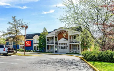 Econo Lodge Inn & Suites Radford-Blacksburg Area