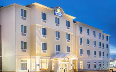 Days Inn & Suites by Wyndham Kearney