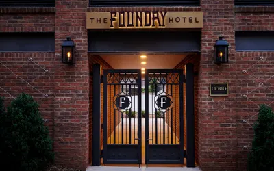 The Foundry Hotel Asheville, Curio Collection by Hilton