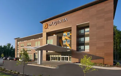 La Quinta Inn & Suites by Wyndham Rock Hill