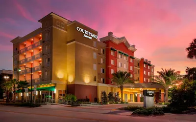 Courtyard by Marriott DeLand Historic Downtown