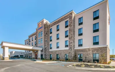 Comfort Suites North Tupelo