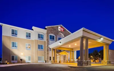 Best Western Plus Montezuma Inn & Suites