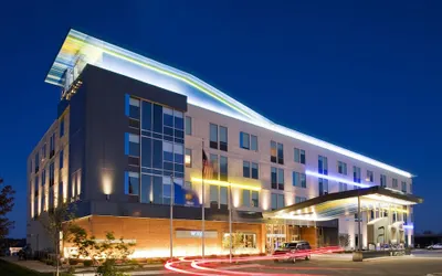 Aloft Green Bay