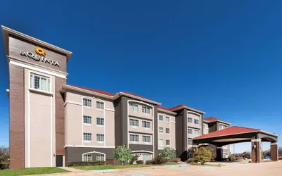 La Quinta Inn & Suites by Wyndham Mt. Pleasant