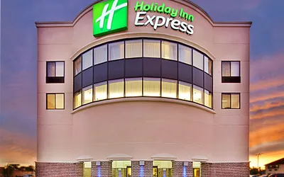 Holiday Inn Express Waterloo Cedar Falls, an IHG Hotel