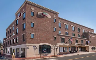 Courtyard by Marriott Fredericksburg Historic District