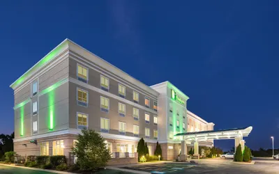 Holiday Inn Jackson NW - Airport Road, an IHG Hotel