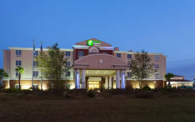 Holiday Inn Express and Suites Moultrie, an IHG Hotel