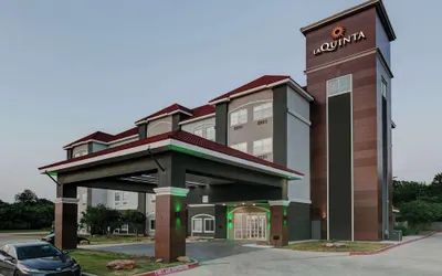 La Quinta Inn & Suites by Wyndham Decatur