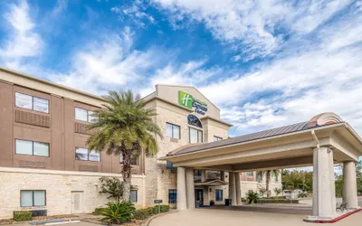 Holiday Inn Express Hotel & Suites BEAUMONT NW, an IHG Hotel