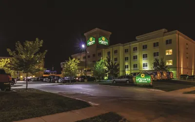 La Quinta Inn & Suites by Wyndham Fargo-Medical Center