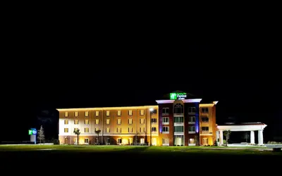 Holiday Inn Express & Suites Newberry, an IHG Hotel