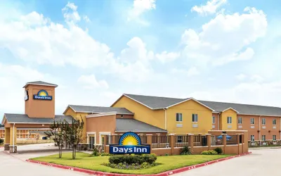 Days Inn by Wyndham Rockdale Texas