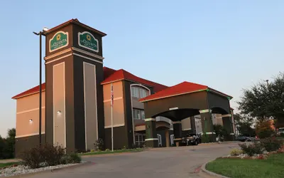 La Quinta Inn & Suites by Wyndham Sulphur Springs