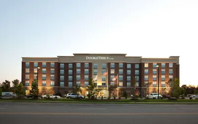 DoubleTree by Hilton Raleigh - Cary