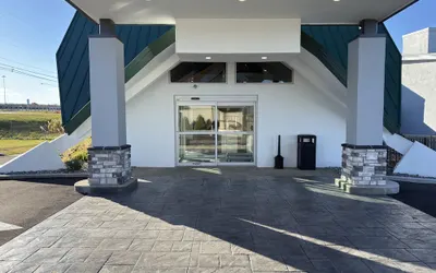 Wingate by Wyndham Geneva at SPIRE Academy