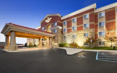 Country Inn & Suites by Radisson, Dearborn, MI