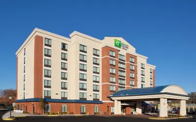 Holiday Inn Express Hotel & Suites Columbus Univ Area - Osu, an IHG Hotel