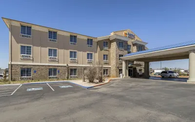 Comfort Inn & Suites