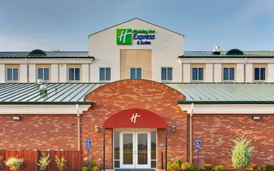 Holiday Inn Express & Suites Millington, an IHG Hotel