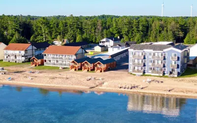 Waterfront Inn - Mackinaw City