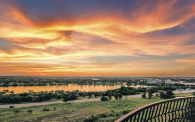 La Quinta Inn & Suites by Wyndham Marble Falls