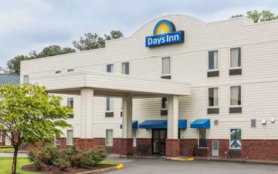 Days Inn by Wyndham Doswell At the Park