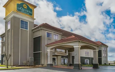 La Quinta Inn & Suites by Wyndham Canton MS