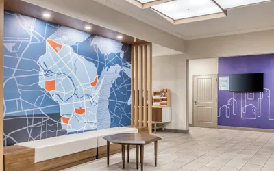 Holiday Inn Express & Suites Green Bay East by IHG