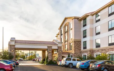 Comfort Inn & Suites Henderson - Las Vegas