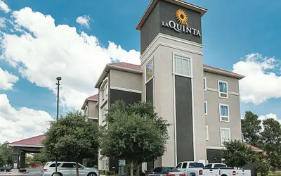 La Quinta Inn & Suites by Wyndham San Antonio Northwest