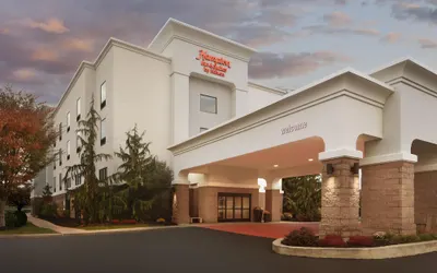 Hampton Inn & Suites Cleveland Mentor