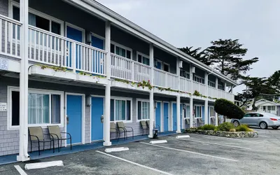 Monterey Bay Lodge