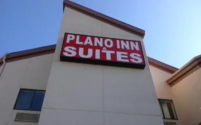 Plano Inn & Suites