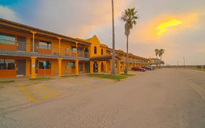 OYO Hotel Kingsville - Hwy 77