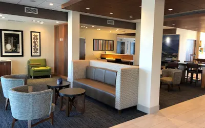 Holiday Inn Express & Suites Springfield North by IHG