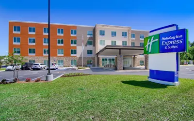 Holiday Inn Express And Suites Mobile - University Area, an IHG Hotel