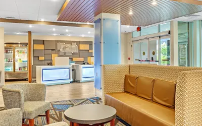 Holiday Inn Express And Suites Mobile - University Area by IHG