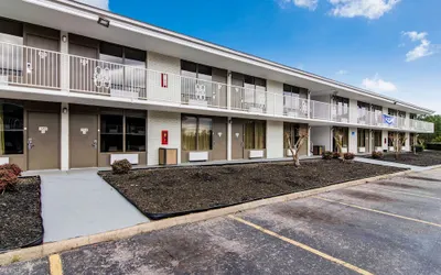 Studio 6 Lagrange, GA