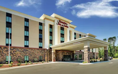 Hampton Inn & Suites Southport