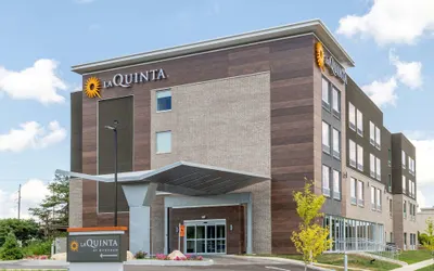 La Quinta Inn & Suites by Wyndham Bloomington