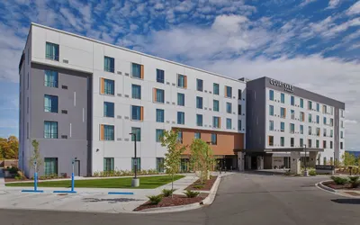 Courtyard by Marriott Petoskey at Victories Square