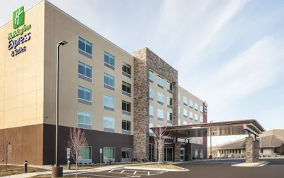 Holiday Inn Express & Suites Hudson I-94, an IHG Hotel