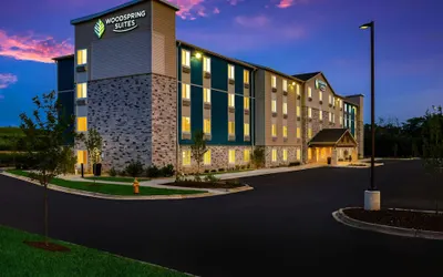 WoodSpring Suites Chicago Addison